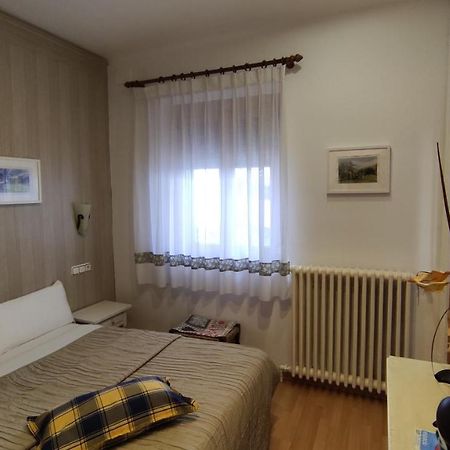 Hostal Escartin Sabiñánigo 외부 사진